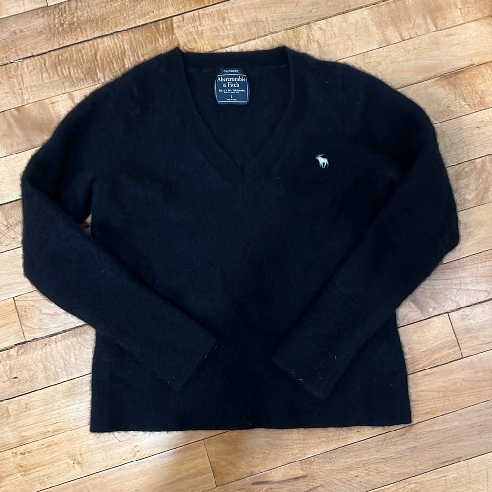 Abercrombie Black Cashmere v neck sweater